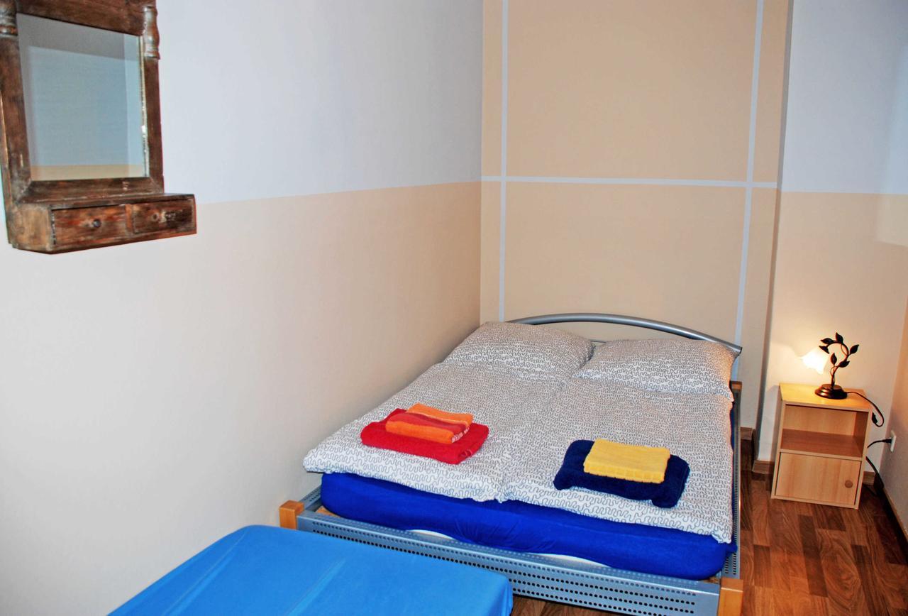Ferienwohnungen Im Gutshaus Gnies Εξωτερικό φωτογραφία