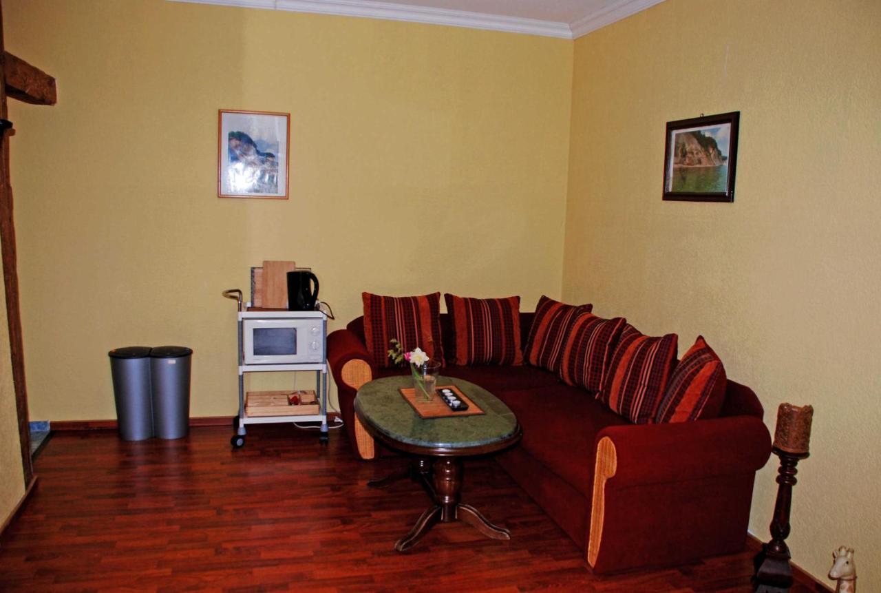 Ferienwohnungen Im Gutshaus Gnies Εξωτερικό φωτογραφία
