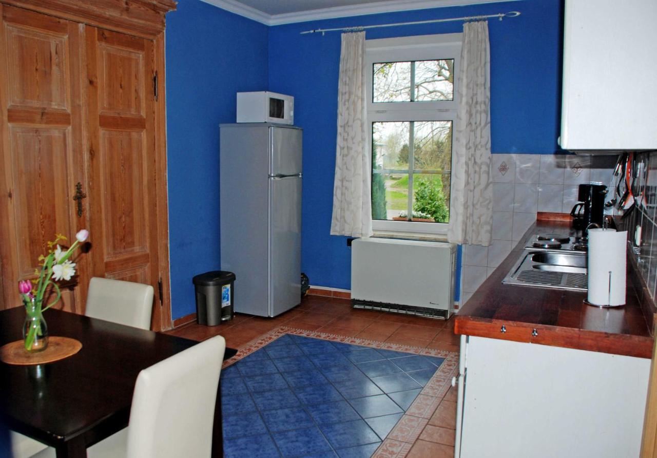 Ferienwohnungen Im Gutshaus Gnies Εξωτερικό φωτογραφία